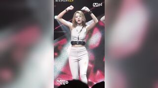 PRISTIN CEO Im Nayoung #05 - Showing off her armp**s live