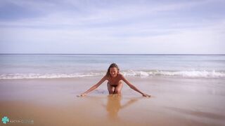 Clover nude integral in the beach 10