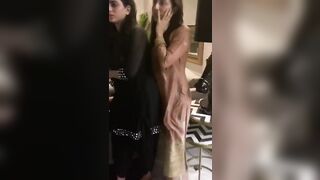 TURN ON AUDIO???????? Checkout Ahead of Ind Vs Pak Match ???? Pakistani Actress Caught in Action ???? Changing in Bedroom, Kissing ????Pic's & 4 Video's ????????